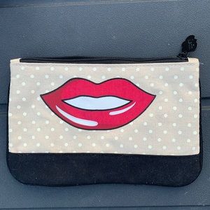 3FOR$15 IPSY Lips Polka Dot Makeup Bag
